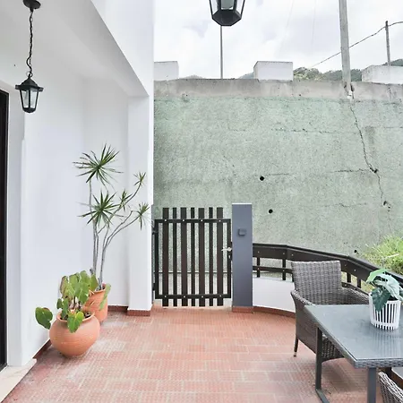 Vakantiehuis Vitalia In Machico (Madeira)