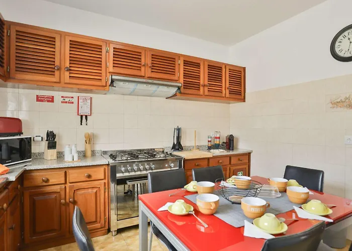 Vitalia In Machico (Madeira)